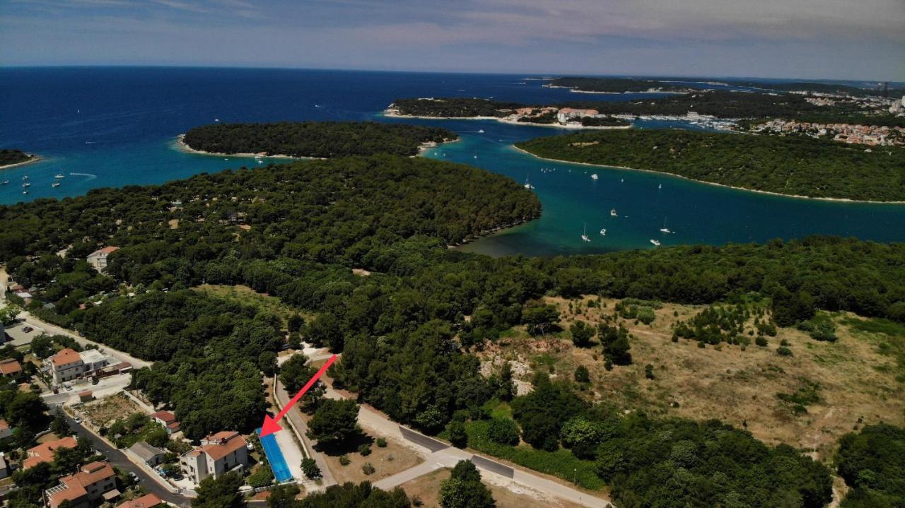 Predivan Novouredeni U Blizini Mora Banjole